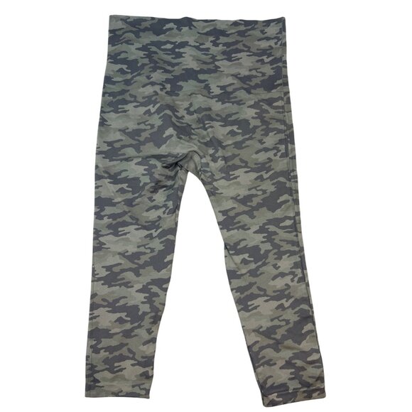 Spanx Women's Size 3X Look at Me Now Seamless Crop Green Camo Leggings Stretch - Picture 2 of 7